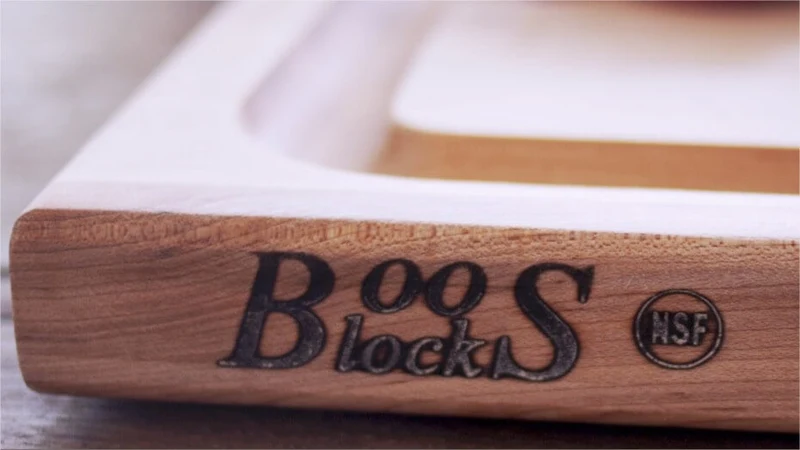 Planche à découper Boos Blocks double-face avec rigole en bois d'érable 31x20cm